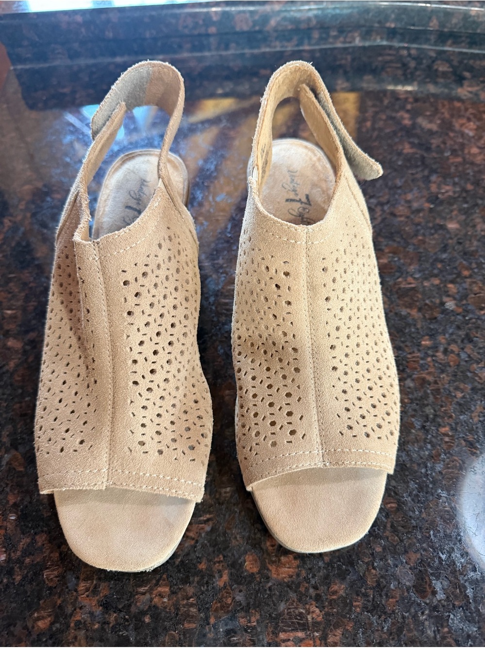 Perforated Open-Toe Slingback Mules in Taupe Size 10M